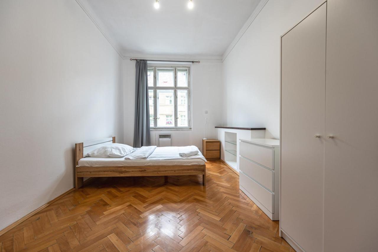 Jaromirova 9 Apartamento